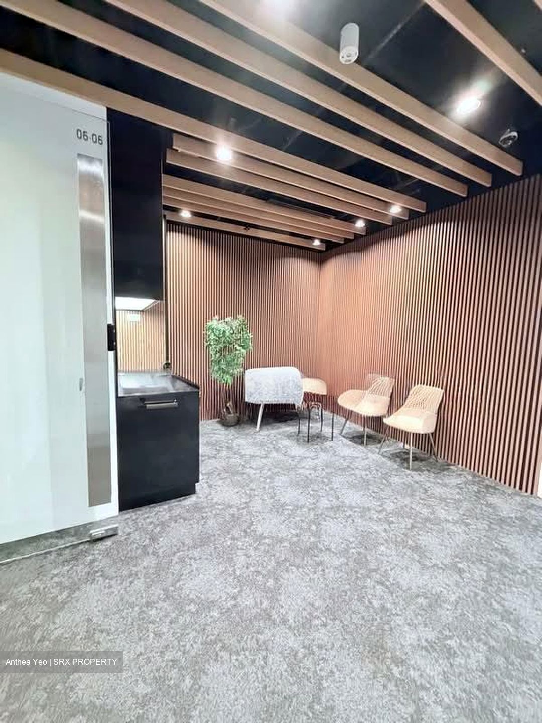 PLUS (D1), Office #597570001